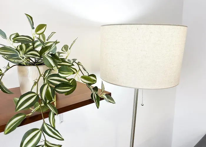 Apartman Sunset Reflection Golem