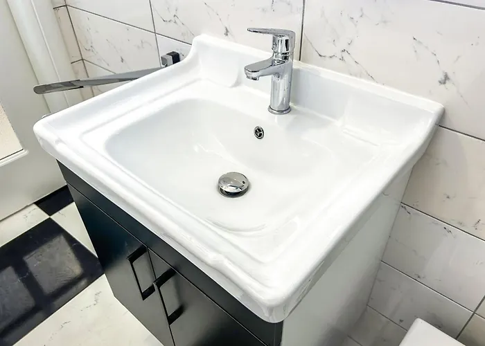 Apartman Sunset Reflection